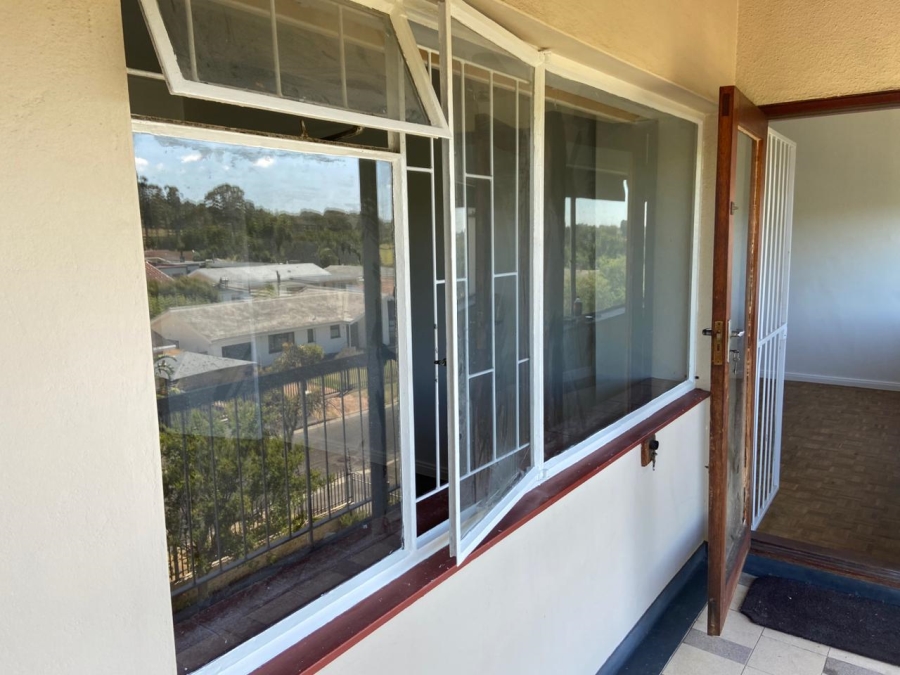 To Let 1 Bedroom Property for Rent in Oostersee Western Cape